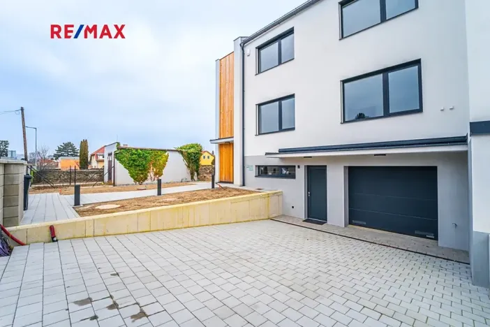 Pronájem bytu 3+kk, Praha - Kunratice, Děbolínská, 92 m2