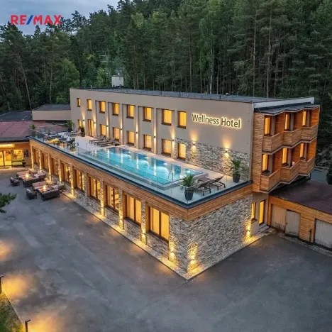 Prodej ubytování, Doksy, Pod Borným, 1700 m2