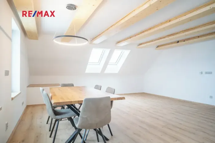 Prodej bytu 4+1, Černilov, 130 m2