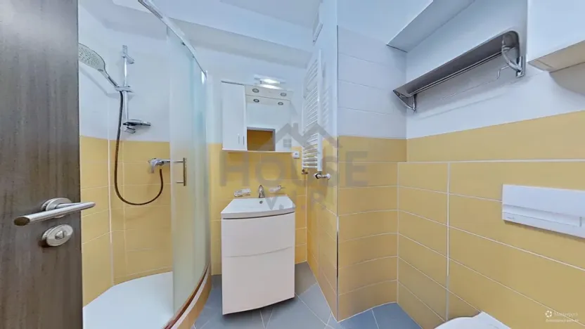 Prodej bytu 1+kk, Praha, Makedonská, 30 m2