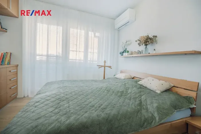 Prodej atypického bytu, Pardubice, Nerudova, 160 m2