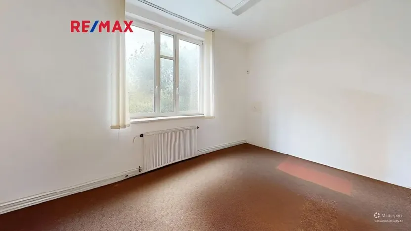 Pronájem skladu, Pardubice, Bohdanečská, 390 m2