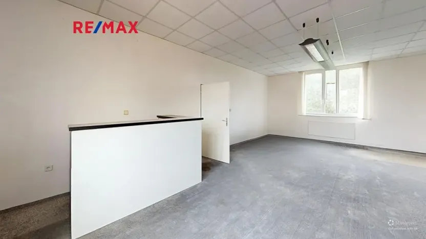 Pronájem skladu, Pardubice, Bohdanečská, 390 m2