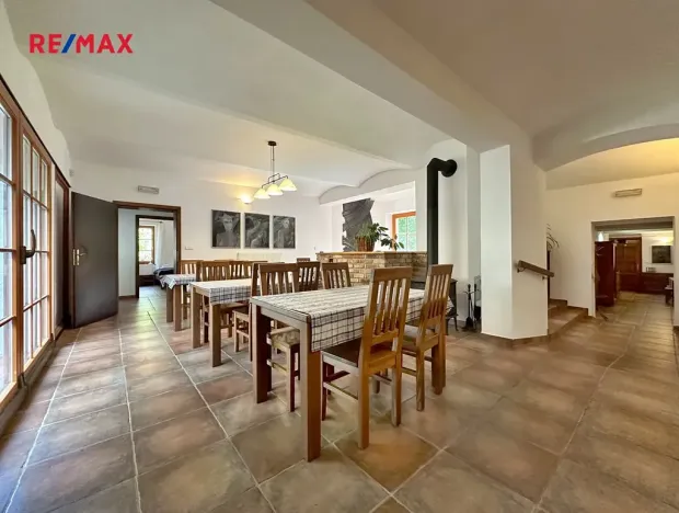 Prodej rodinného domu, Holetín, 800 m2