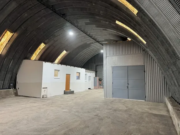 Pronájem skladu, Chýně, Družstevní, 600 m2