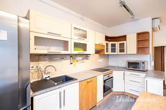 Pronájem bytu 2+kk, Praha - Záběhlice, Záběhlická, 58 m2