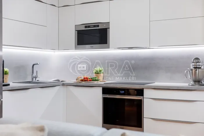 Prodej bytu 3+kk, Praha - Uhříněves, V kuťatech, 66 m2