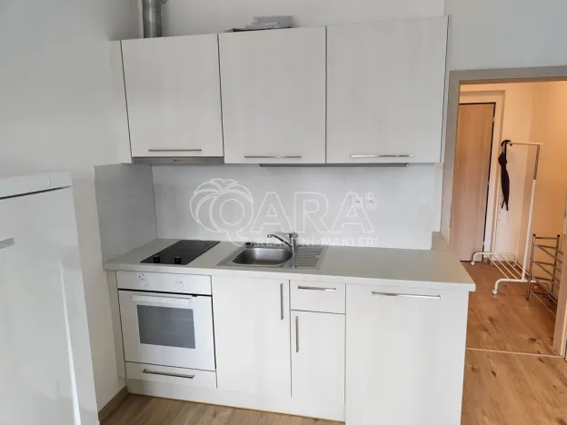 Pronájem bytu 1+kk, Praha - Stodůlky, Holýšovská, 28 m2