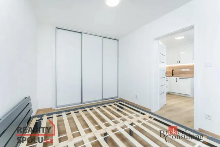 Pronájem bytu 3+kk, Praha - Libeň, Sokolovská, 44 m2