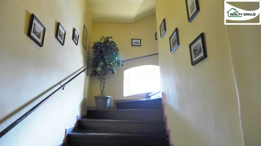 Prodej ubytování, Chodová Planá, Pohraniční stráže, 301 m2