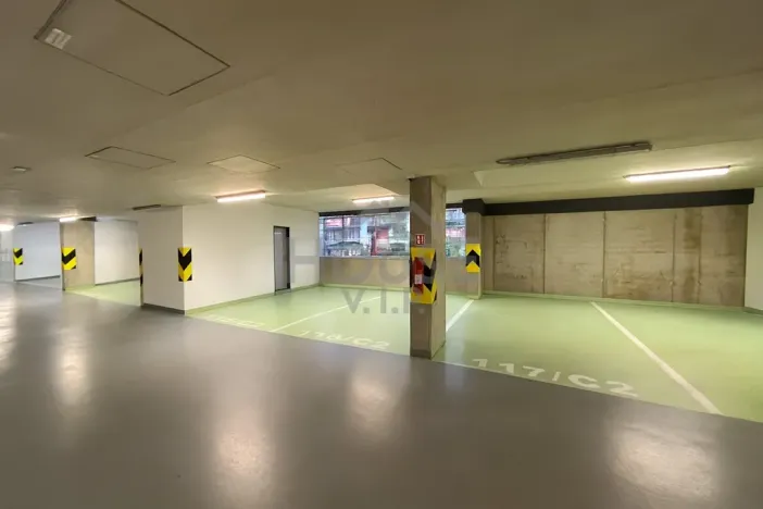 Prodej garáže, Praha, Makedonská, 15 m2