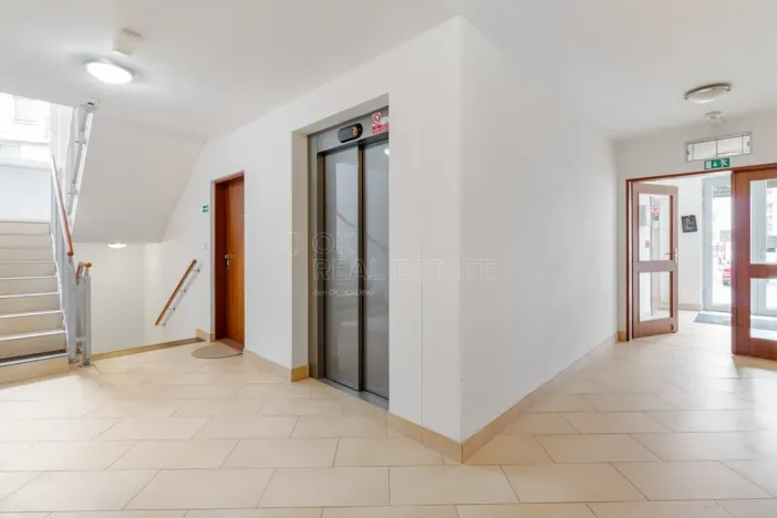 Prodej bytu 2+kk, Praha, Sazovická, 52 m2