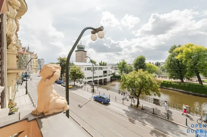 Prodej bytu 3+1, Praha - Nové Město, Masarykovo nábřeží, 100 m2