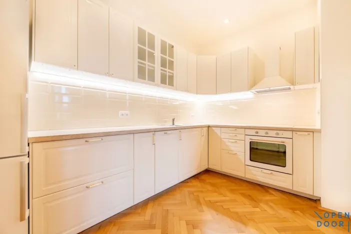 Prodej bytu 3+1, Praha - Nové Město, Masarykovo nábřeží, 100 m2