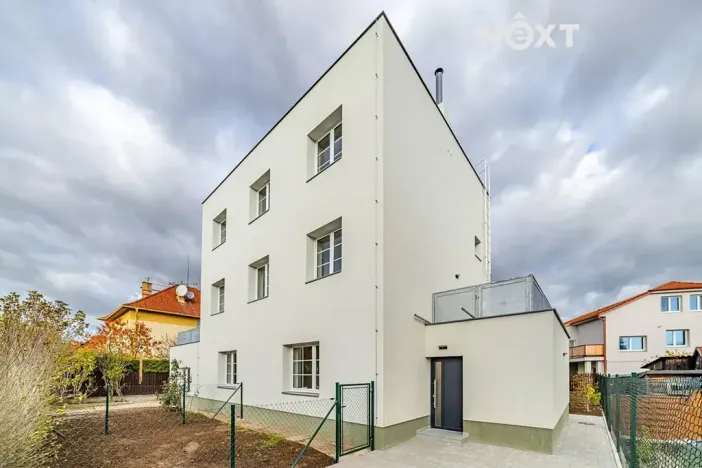 Prodej bytu 1+kk, Praha - Sedlec, Suchdolská, 26 m2