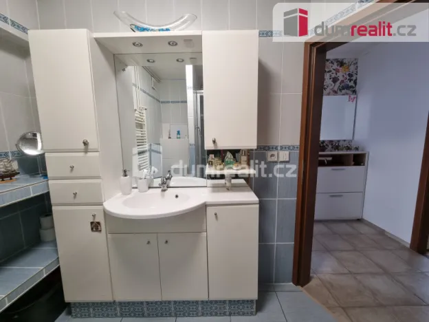 Pronájem bytu 3+1, Lošany, 80 m2