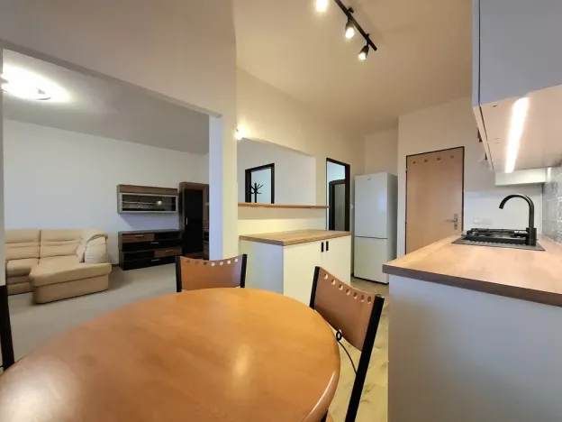 Pronájem bytu 3+kk, Pardubice - Bílé Předměstí, Spojilská, 80 m2