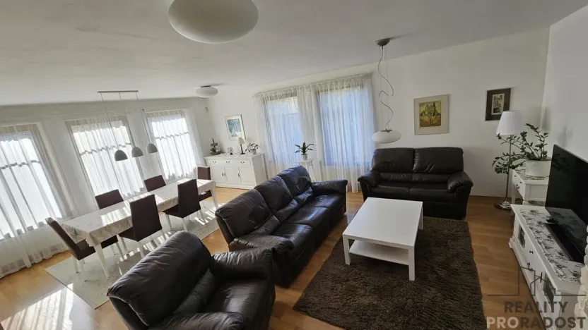 Prodej rodinného domu, Jesenice, Vestecká, 369 m2