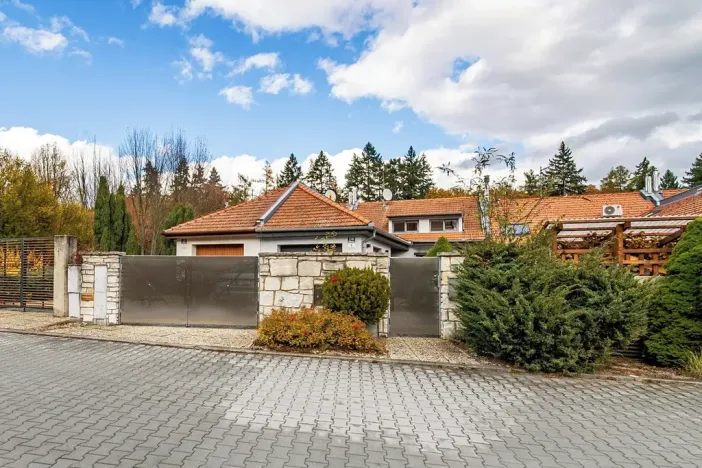 Prodej rodinného domu, Brno, Ve vilkách, 230 m2