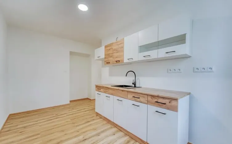 Pronájem bytu 2+1, Klatovy, 60 m2