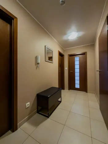 Pronájem bytu 2+kk, Praha - Hloubětín, Krylovecká, 55 m2