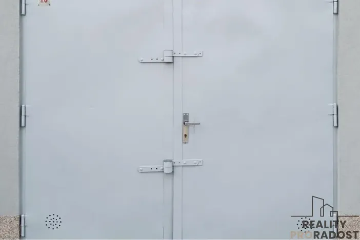 Prodej garáže, Brno - Slatina, 18 m2