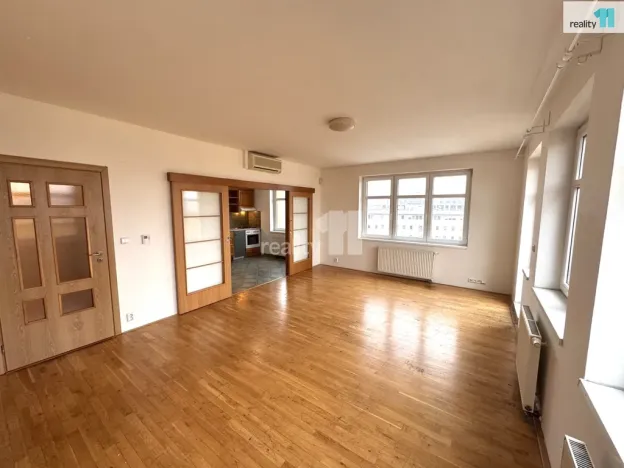 Pronájem bytu 1+kk, Praha - Vysočany, Kolbenova, 100 m2