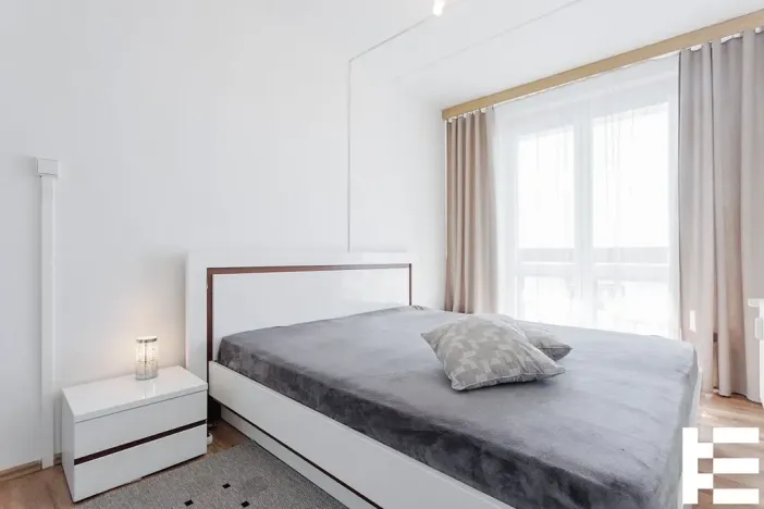 Pronájem bytu 2+kk, Praha - Černý Most, Bryksova, 42 m2