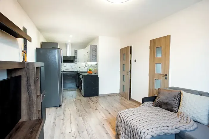 Prodej bytu 2+kk, Praha - Prosek, Ctěnická, 39 m2