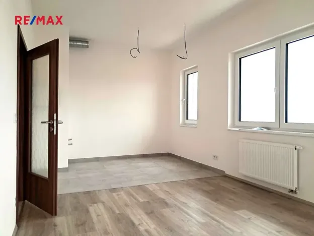 Pronájem - jiné, Praha - Hlubočepy, Fabiánové, 63 m2