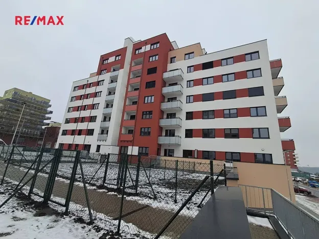 Pronájem - jiné, Praha - Hlubočepy, Fabiánové, 63 m2