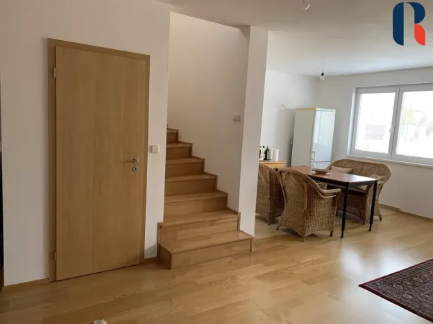 Pronájem rodinného domu, Praha - Dolní Chabry, Klášterecká, 173 m2