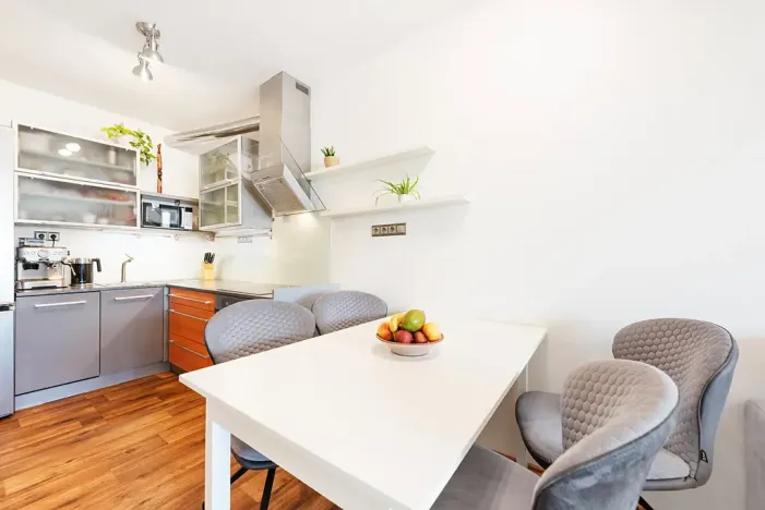 Pronájem bytu 2+kk, Praha - Libeň, Přádova, 60 m2