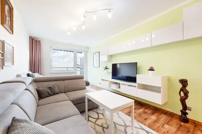 Pronájem bytu 2+kk, Praha - Libeň, Přádova, 60 m2