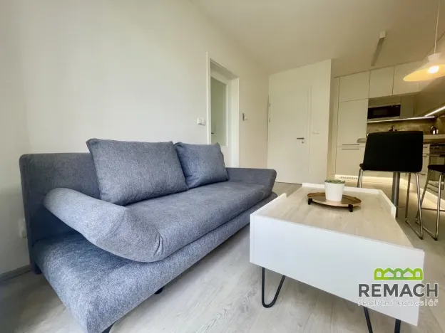 Pronájem bytu 2+kk, Brno, Líšeňská, 45 m2