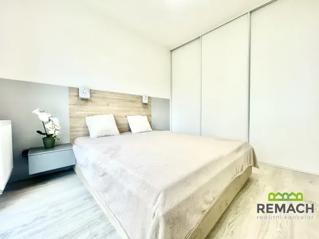 Pronájem bytu 2+kk, Brno, Líšeňská, 45 m2