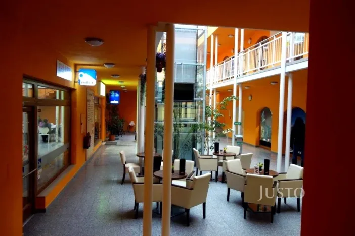 Pronájem obchodního prostoru, Písek, Havlíčkovo nám., 75 m2