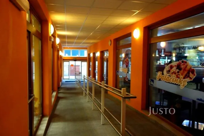 Pronájem obchodního prostoru, Písek, Havlíčkovo nám., 75 m2