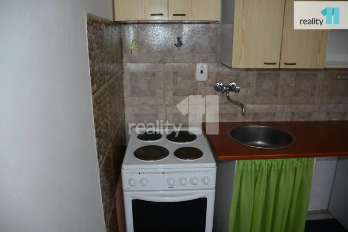 Pronájem bytu 1+kk, Nové Sedlo, Revoluční, 19 m2