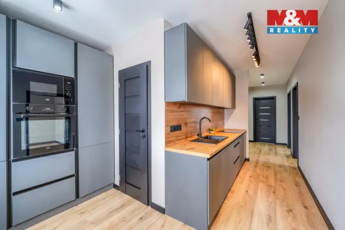 Prodej bytu 4+1, Tachov, Bělojarská, 84 m2