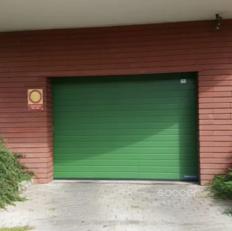 Pronájem garážového stání, Praha - Smíchov, Na Hřebenkách, 15 m2