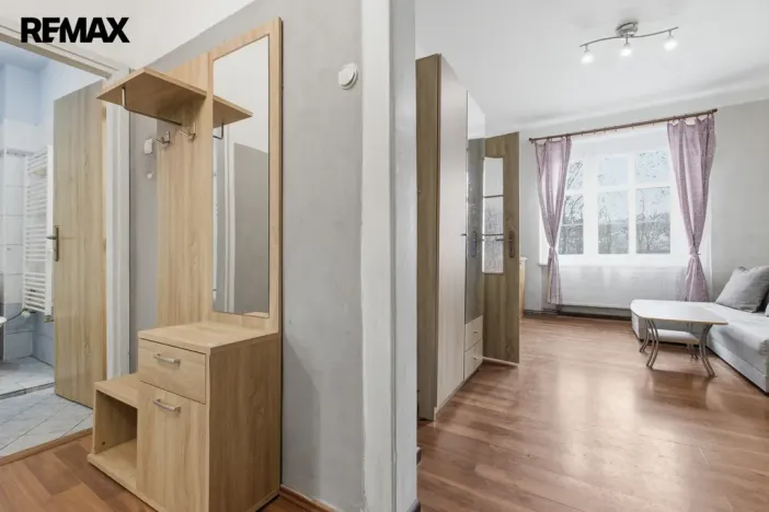 Prodej bytu 2+1, Karlovy Vary - Drahovice, Mattoniho nábřeží, 49 m2