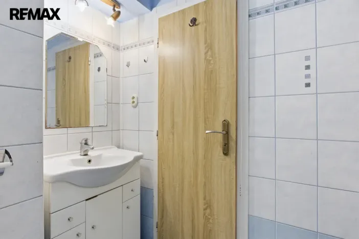 Prodej bytu 2+1, Karlovy Vary - Drahovice, Mattoniho nábřeží, 49 m2