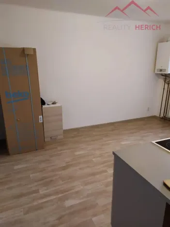 Prodej bytu 3+1, Chomutov, Kadaňská, 74 m2