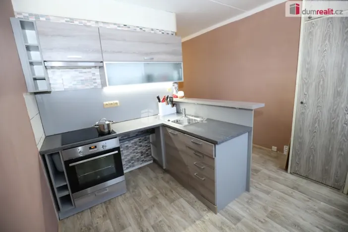 Pronájem bytu 1+1, Sokolov, Křížová, 41 m2