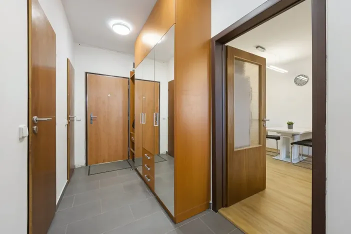 Prodej bytu 2+kk, Praha - Podolí, Hudečkova, 47 m2