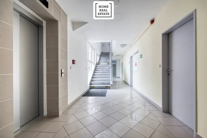 Pronájem kanceláře, Kolín, Rubešova, 378 m2