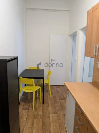 Pronájem bytu 2+kk, Praha, Žerotínova, 48 m2