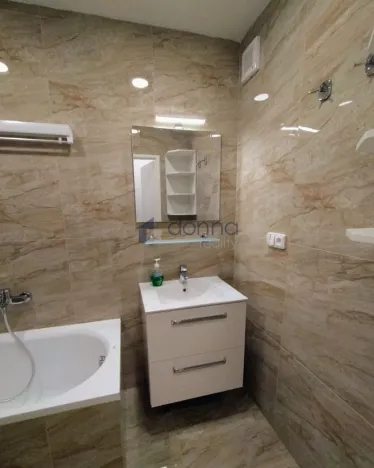Pronájem bytu 2+kk, Praha, Vrbenského, 40 m2