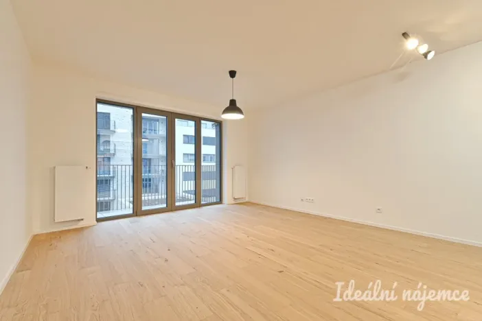 Pronájem bytu 1+kk, Brno, Bratislavská, 40 m2